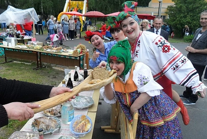 Поўны ўлёт, альбо асаблівасці аўцюкоўскага гумару